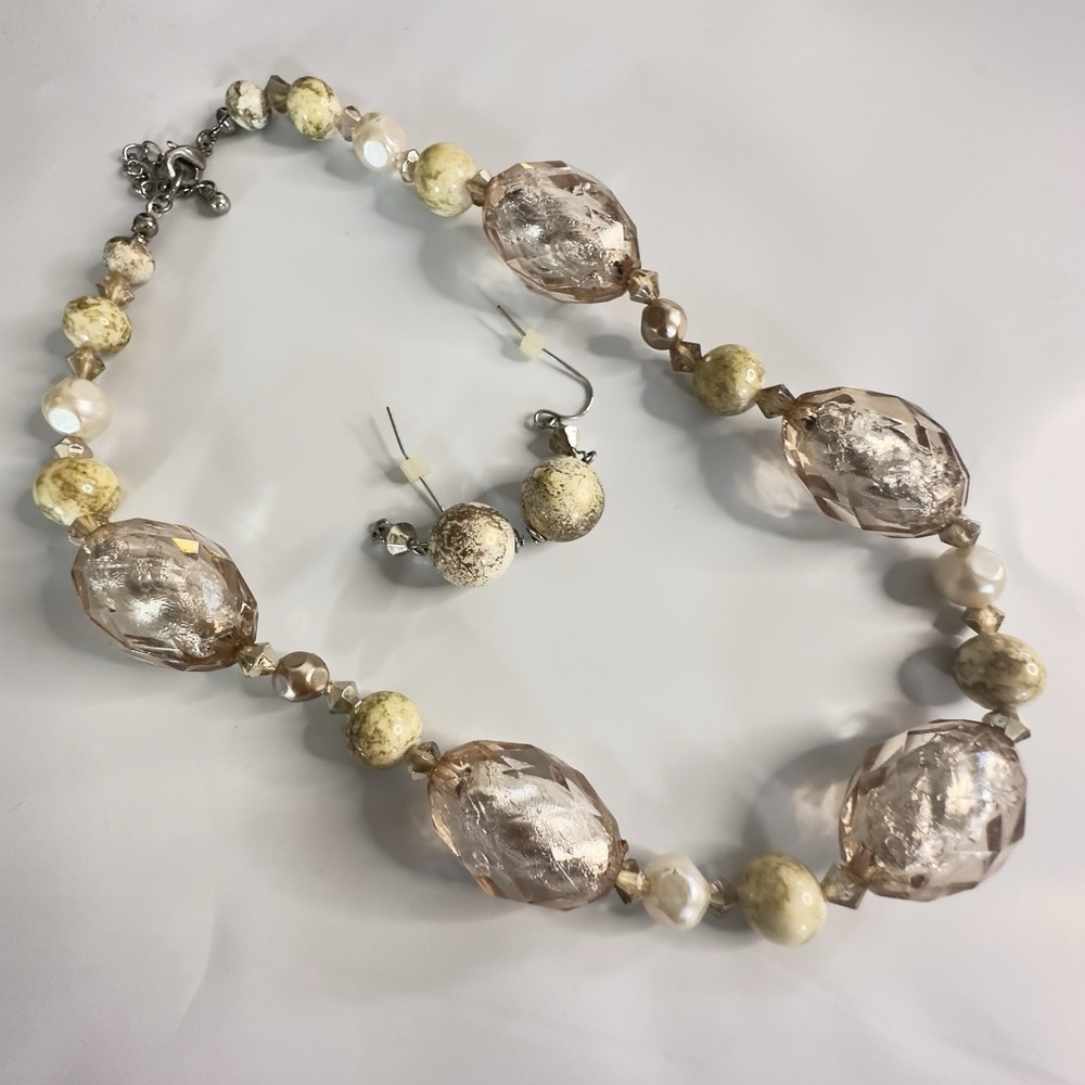 Lucite beaded Necklace & Earring Set Faint Rose & Clear Faceted Beads 16" - 18" - Picture 2 of 7